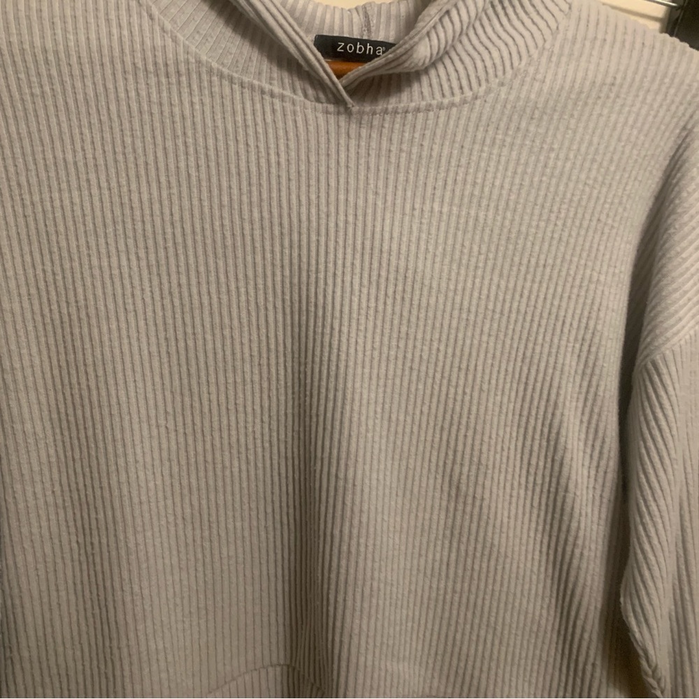 Zobha Light Gray Ribbed Top - Picture 3 of 4